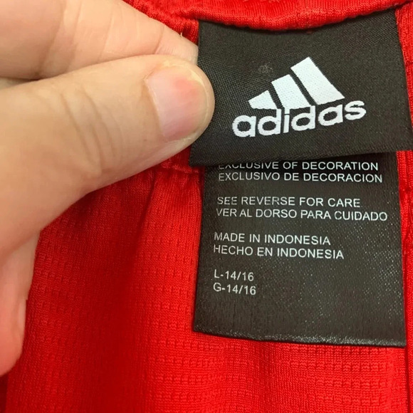 Boys Adidas size L/14-16 red basketball shorts - Picture 3 of 4